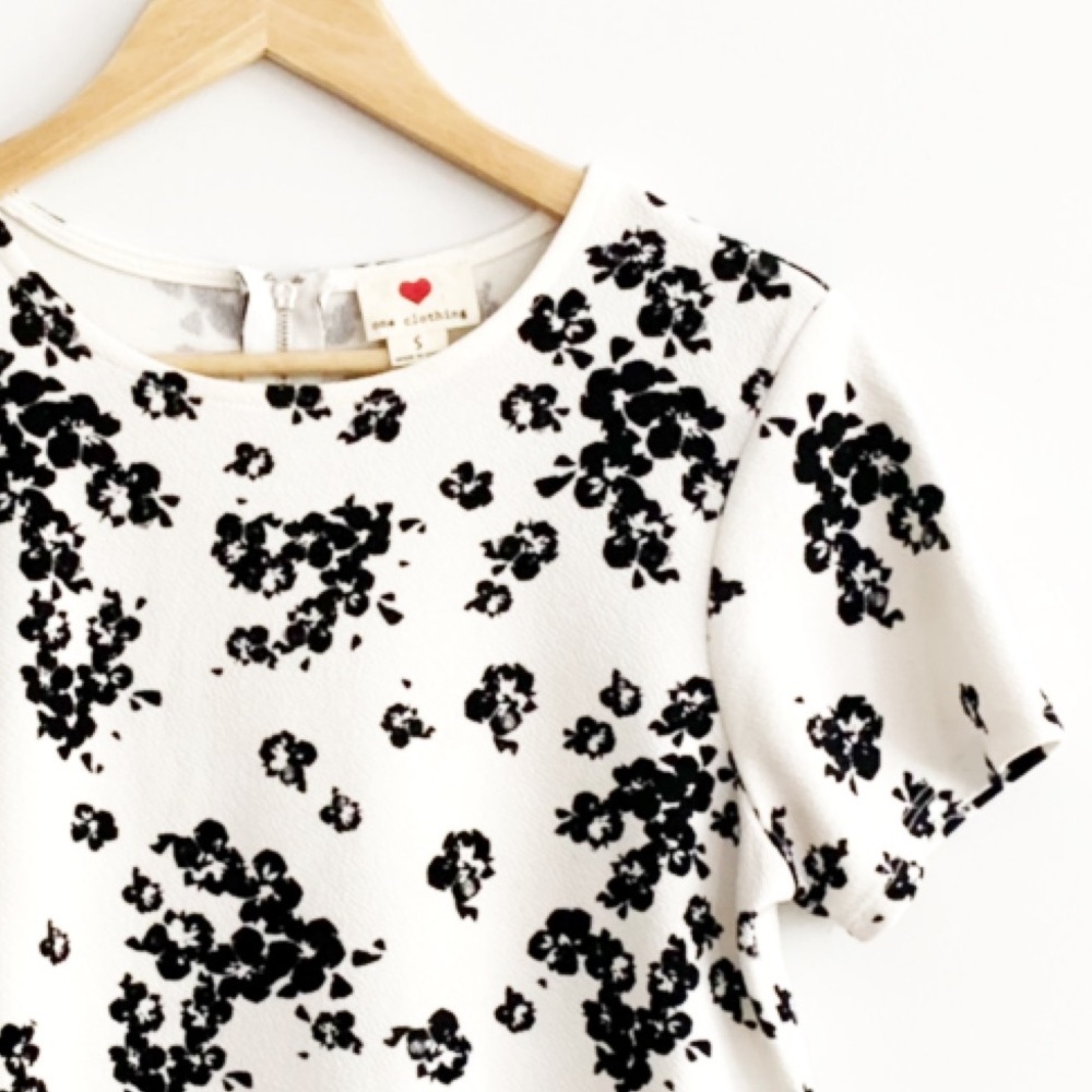 One Clothing White & Black Floral Crop Shirt - Picture 7 of 7